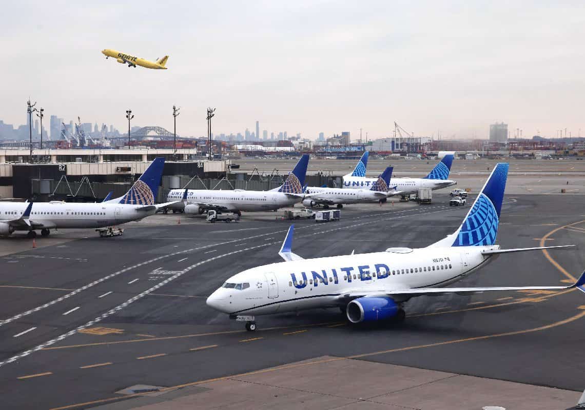 עונת התיירות יוצאת לדרך: כמות הטיסות לאירופה מזנקות, אך המחירים דווקא עולים