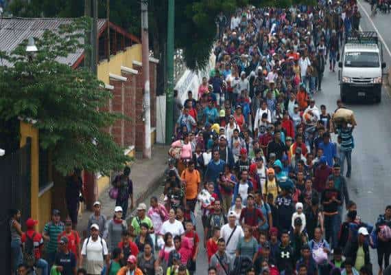 שיירת המהגרים מתקרבת: 350 הגיעו לגבול ארה"ב