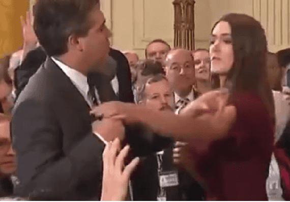 האם הבית הלבן ערך סרטון כדי להצדיק את החרמת כתב CNN?