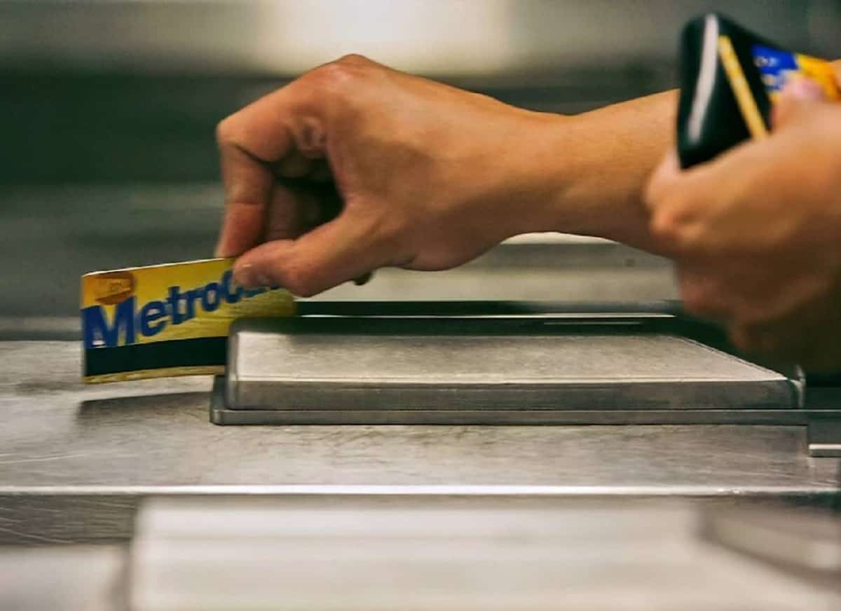 סוף פסיעה, סוף תקופה: ניו יורק נפרדת מהמטרוקארד – והעיר כבר לא תחזור להיות אותה עיר