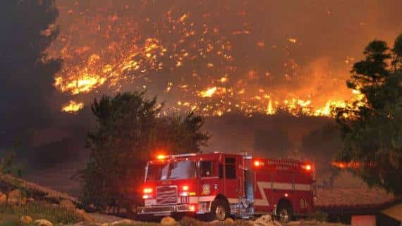 שריפת הענק: פינוי ראשון בתחומי העיר לוס אנג'לס, בווסט הילס