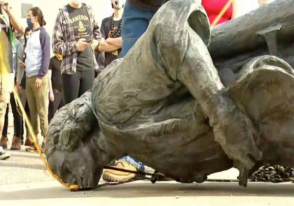 דעה: רק אל תקראו להם אנרכיסטים