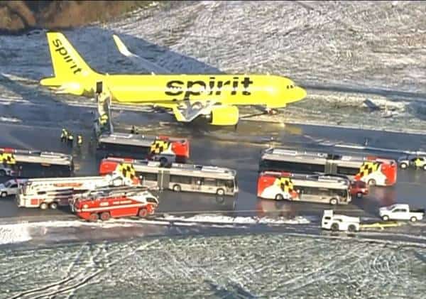 רגע לאחר הנחיתה מלאס וגאס: מטוס ובו יותר מ-100 נוסעים החליק מהמסלול