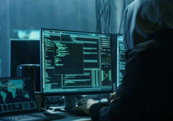 ה-FBI מזהיר: אלפי האקרים משתמשים בעונת הבחירות בניסיון לגנוב פרטי מידע אישים וחשבונות בנק