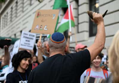 יהודי ארה"ב לא משנים את דפוס ההצבעה שלהם: רובם הגדול עדיין יצביעו לדמוקרטים 