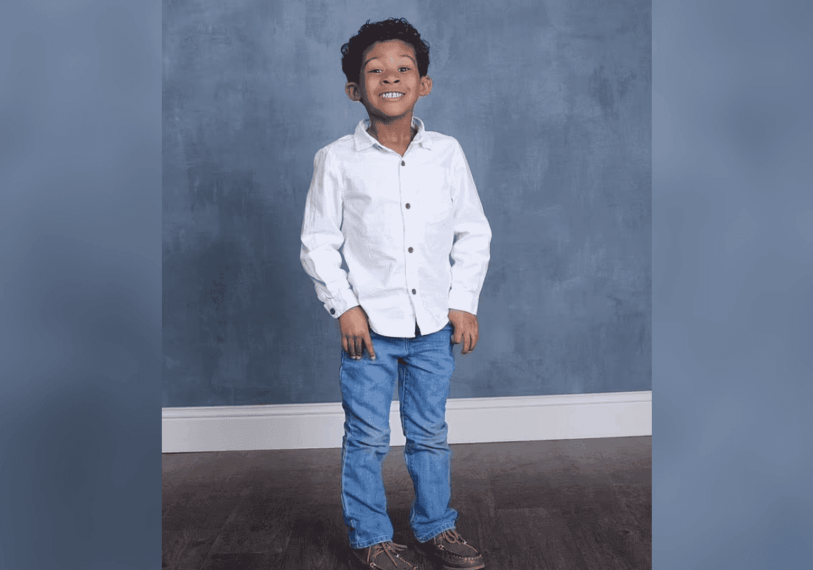 בן חמש התמוטט מאירוע לב - והמורים חשבו שהוא משחק אותה מת 