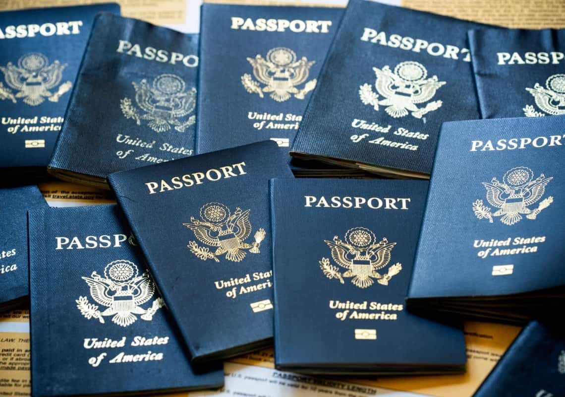 סנאטור בביקורת חריפה על משרד החוץ: לוקח יותר מדי זמן להנפיק דרכון חדש