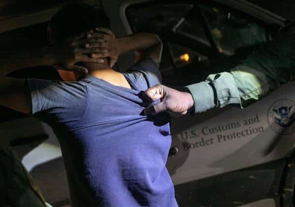 מסתערים על הגבול: אלף ילדים נעצרו ע"י רשויות ההגירה בתוך כשבוע