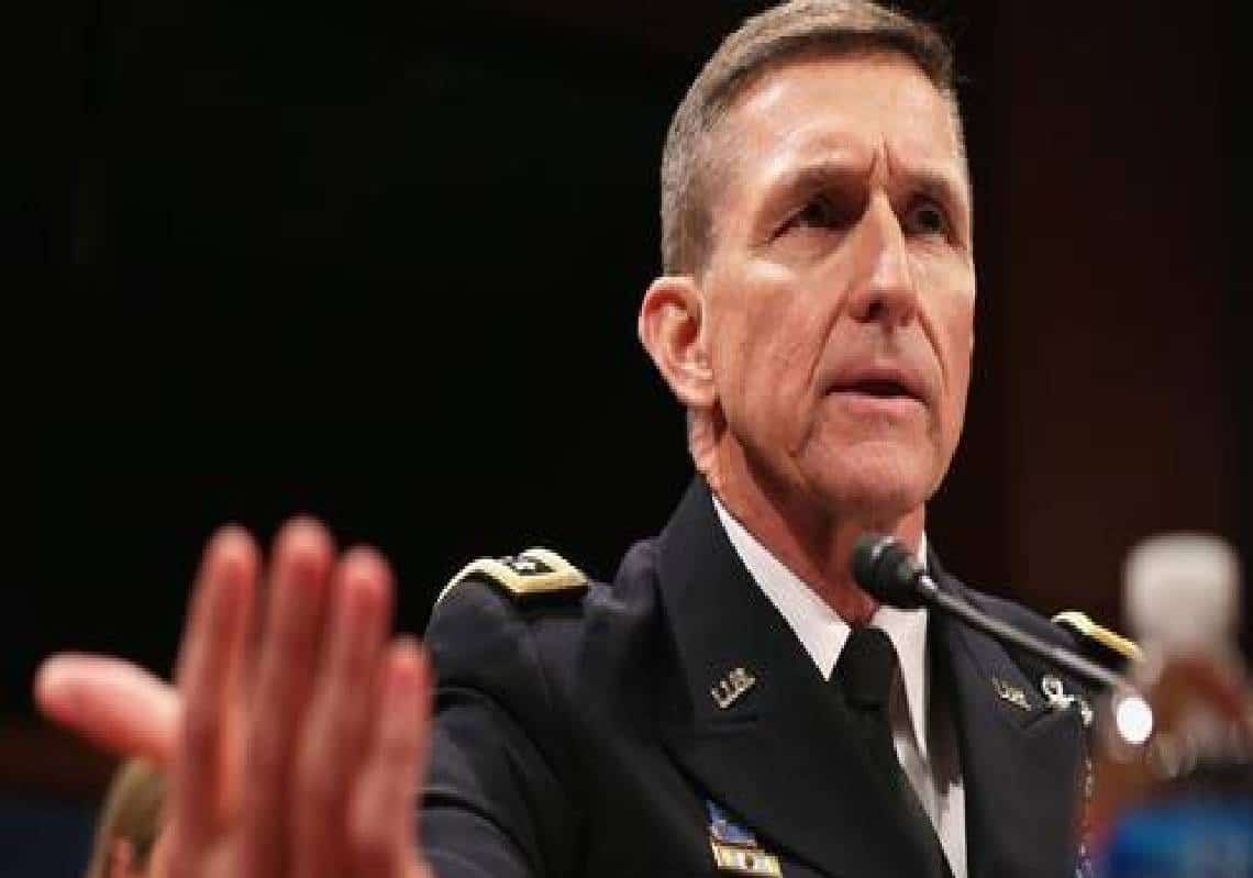 הבנק הגדול באמריקה ביטל את כרטיסי האשראי של מקורב טראמפ הגנרל מייקל פלין