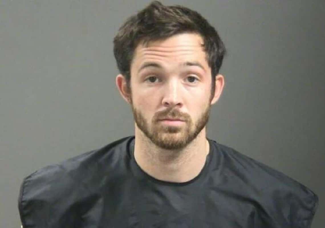 מבוכה לענקית המזון: סמנכ"ל הכספים נעצר לאחר שהתעורר בבית זר