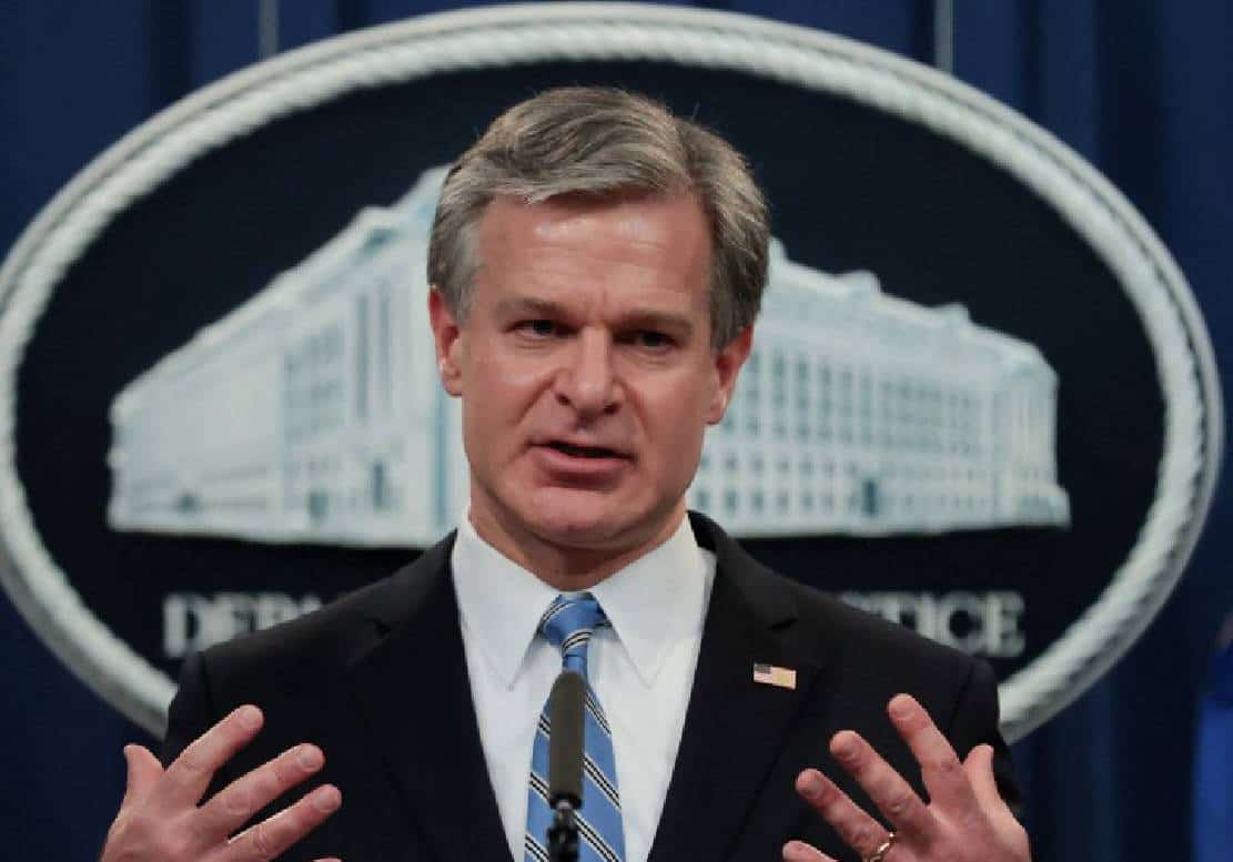 ‏ראש ה-FBI: "סביר להניח שהקורונה דלפה ממעבדה בסין" 