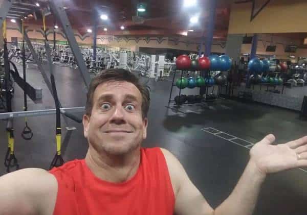 מה קורה כאשר עסק "24/7" סוגר בלילה? מתאמן בחדר כושר למד על בשרו