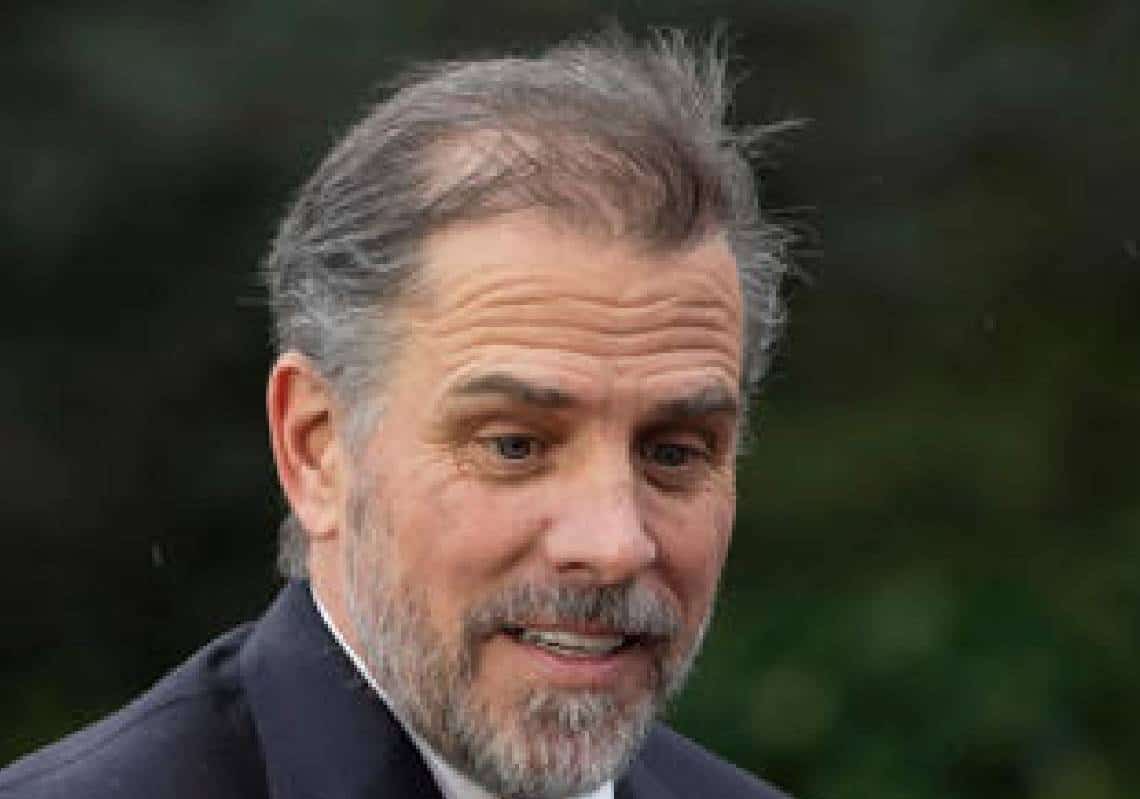 האנטר, סמים ואקדחים - "הוא אמור לבלות עשור בכלא על העבירות האלה - אחרים כבר נעולים אבל הוא חופשי"