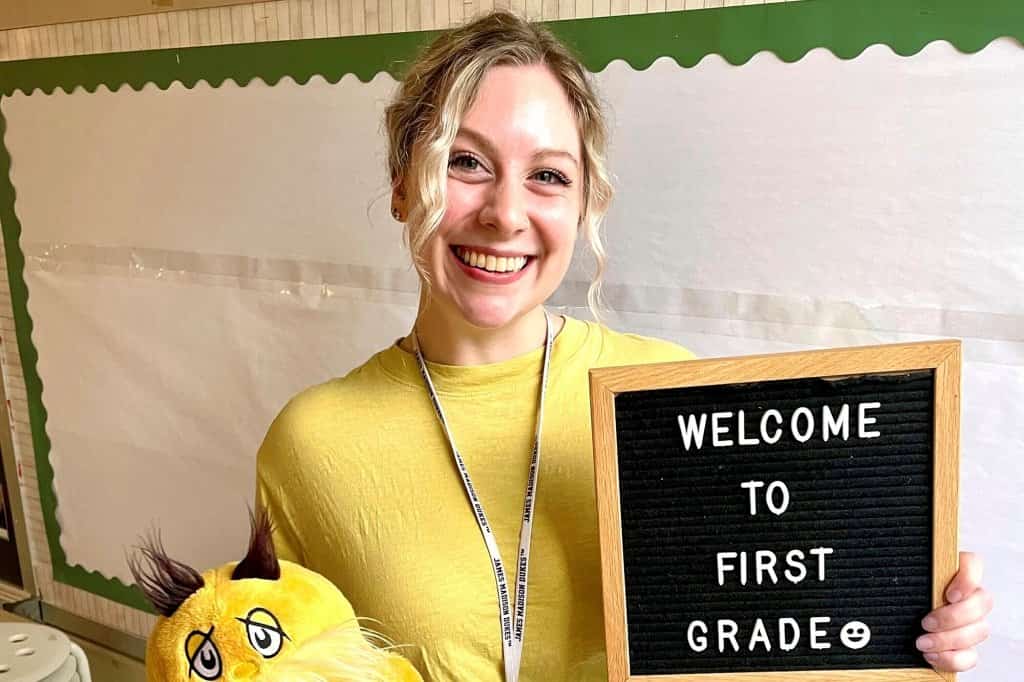 ‏המורה לכיתה א' שלחה מיילים על התנהגותו הפרועה של בן ה-6 לפני שירה בה בחזה מול יתר התלמידים