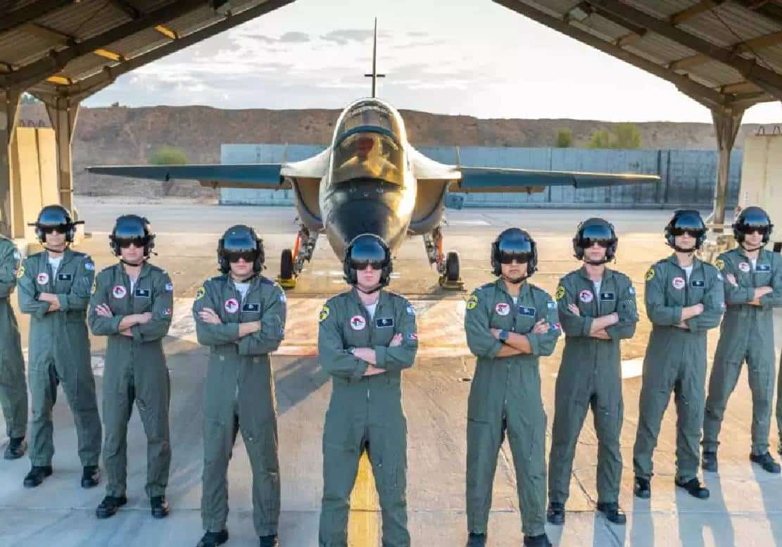 דעה: הסרבנים פוגעים במדינת ישראל - יש באופן מידי לגבות מהם ומשכמותם מחיר כבד על סרבנותם לטוס