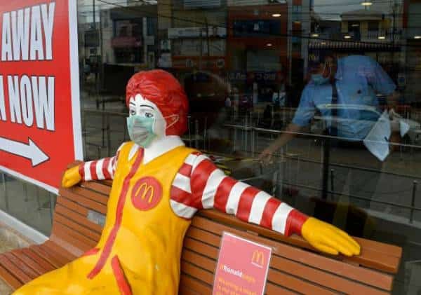 מק'דונלדס הודיעה: כל הלקוחות יחוייבו בחבישת כיסוי פנים