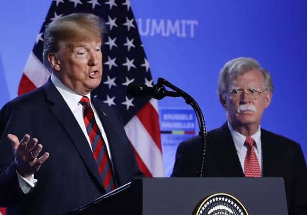 טלטלה בצמרת הממשל: היועץ לביטחון לאומי ג'ון בולטון פוטר מתפקידו