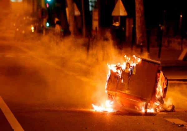 בעקבות מהומות המוסלמים בצרפת: הסופר היהודי אריק זמור קורא לצבא "לכבוש מחדש שכונות בפריז"