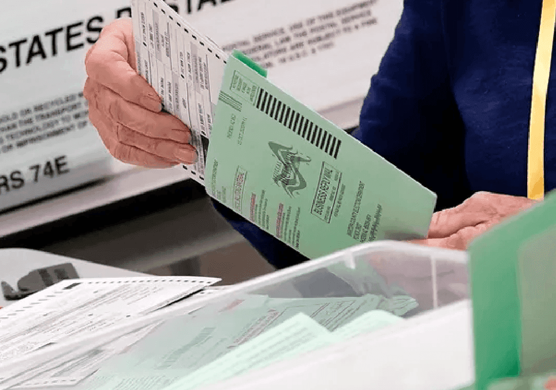 ממשל ביידן תובע את אריזונה בגלל חוק המחייב בוחרים להוכיח שהם אזרחי ארה"ב