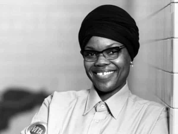 ניו יורק: עובדת ה-MTA הוצאה לחל"ת בגלל הריון