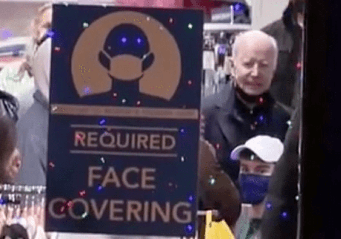 מזלזל בהנחיות: ביידן נצפה בתוך חנות בגדים – ללא מסכת פנים