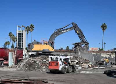 סוף עידן בסן פרננדו וואלי: הריסת הקניון הגדול ביותר במערב שהפך לסמל של דעיכה עירונית