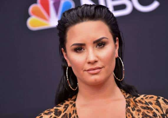 דמי לובאטו עדיין בבית חולים, סירבה לספר מה הוביל למנת היתר