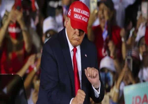 ההימור הפוליטי הגדול בהיסטוריה: מהמר בריטי זרק על השולחן 5 מיליון דולרים על ניצחון של טראמפ