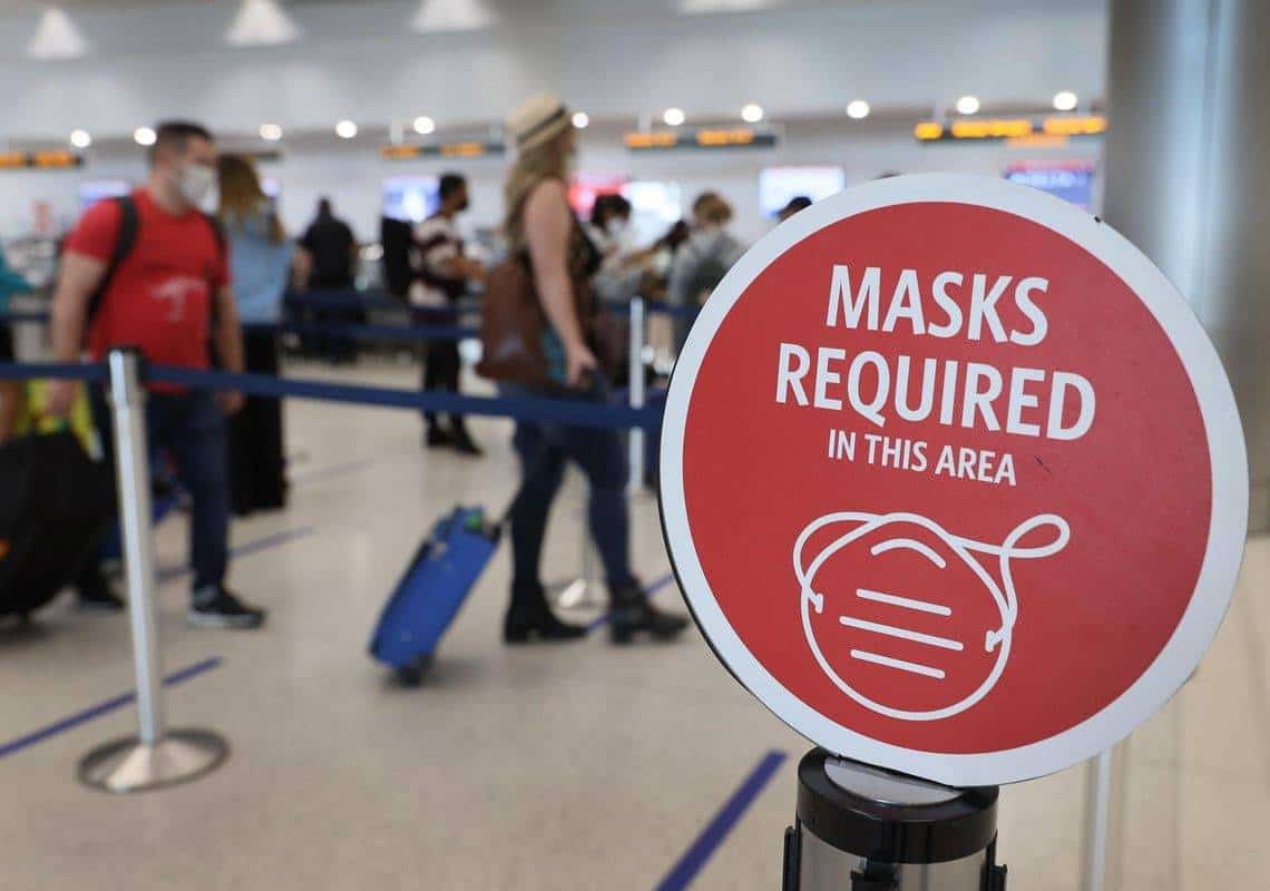 ב-FAA מגבירים את המאבק כנגד המתפרעים בטיסות: נוסעת תיקנס בעשרות אלפי דולרים