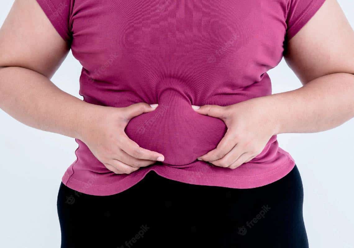 ‏נשים מדברות לאחר שכניסתן לבר הוליוודי סורבה בשל גודל גופן