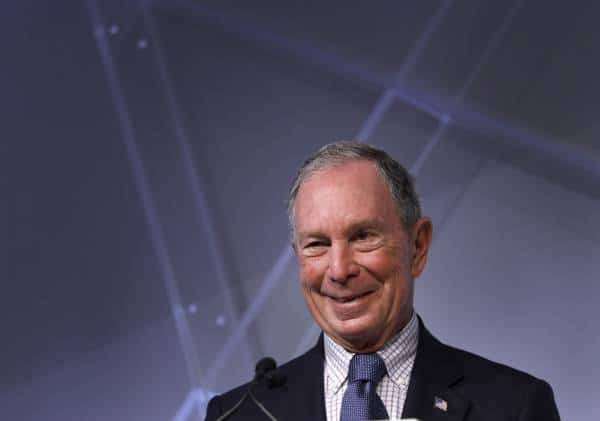 "הדמוקרטים לא נמצאים בעמדה לנצח את טראמפ": מייקל בלומברג שוקל להתמודד על הנשיאות