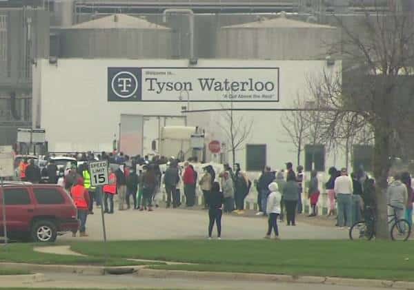 מפעלי מזון הוגדרו כעסק חיוני ע"י הנשיא, העובדים מאיימים בשביתה