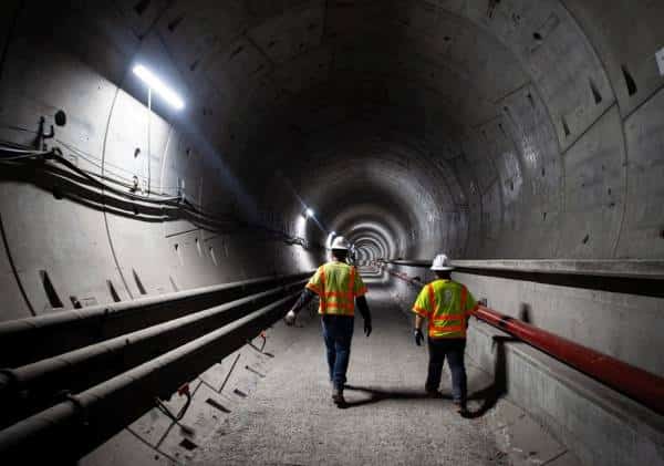 המגיפה מתפרצת גם בתחום הבנייה: שני קבלנים בלוס אנג'לס חלו בקורונה