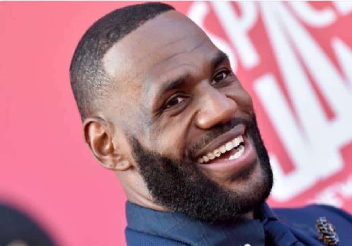 "לברון ג'יימס סוחר בנשים" - כוכבת ה-WNBA שנעלמה למשך שנתיים מטילה פצצה ויוצאת בהאשמות חמורות ביחס לכוכב ה-NBA