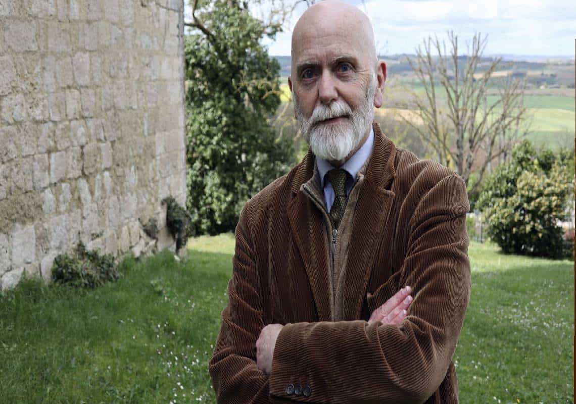 דעה: "האליטות השמאליות מחליפות את בני הארץ בזרים כדי לשלוט בחייכם לנצח", האם ציון עובדה זו עושה אתכם לנאצים?