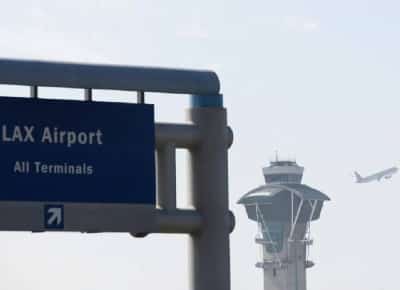 כאוס באוויר: רשות התעופה האמריקאית מצמצמת טיסות – אלפי ביטולים צפויים ברחבי המדינה