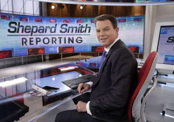 טלטלה ב"פוקס ניוז": הודעה דרמטית של מגיש החדשות שפרד סמית'