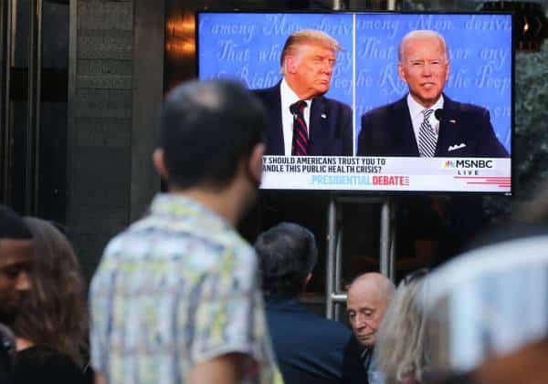 פחות משבועיים לבחירות בארה"ב: טראמפ וביידן נערכים לעימות הנשיאותי האחרון