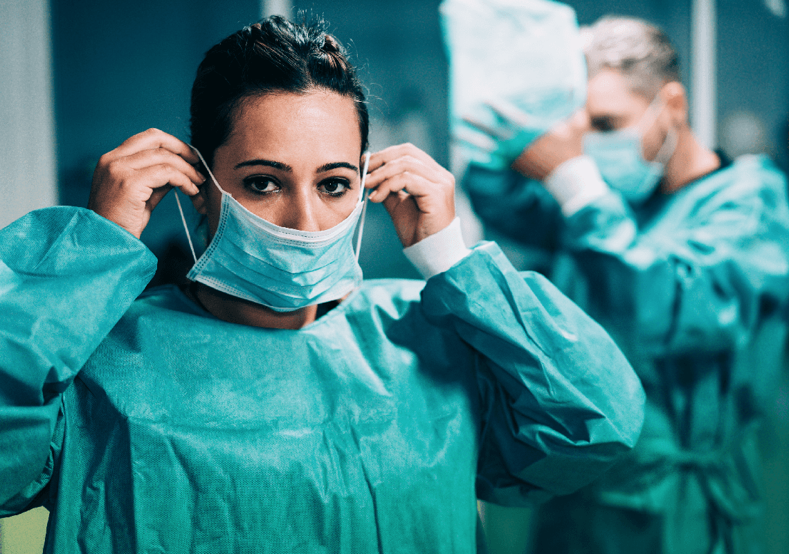 המחסור בעובדי רפואה נמשך – ובתי החולים בארה"ב פנו לאלפי אחיות ברחבי העולם