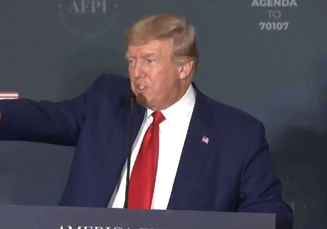 "ארצנו הפכה לביב שופכין, הרחובות רצופים במחטים וספוגים בדם של קורבנות חפים מפשע בגלל הדמוקרטים"