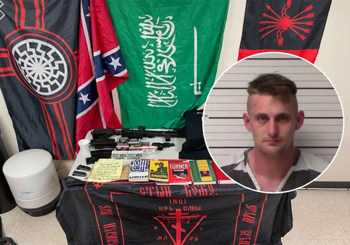 עם דגל סעודי וסליק של כלי נשק: תושב טקסס נעצר רגע לפני שיצא למסע ירי בוולמארט