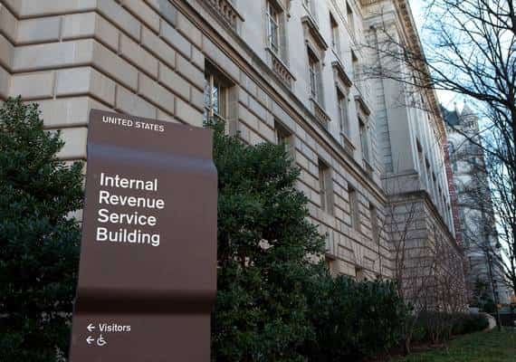 פלורידה: קיבל החזר מס של 980,000 על משכורת של 18,000 - וניסה לשמור את הכסף לעצמו