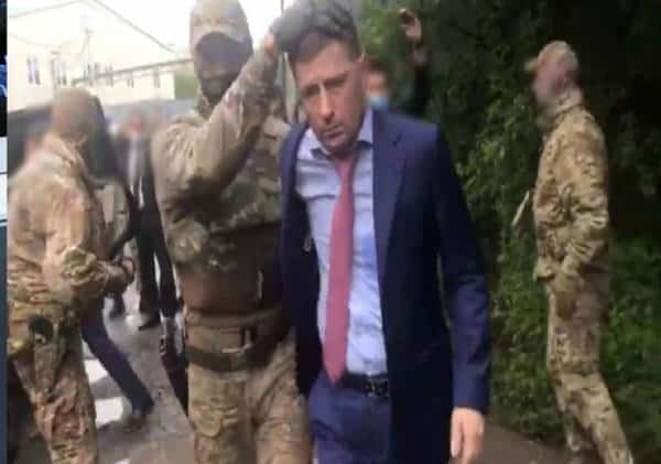 תפרו לו תיק רצח: זה האיש בגללו עשרות אלפים צועדים יוצאים לרחובות רוסיה במחאות אנטי-פוטין 