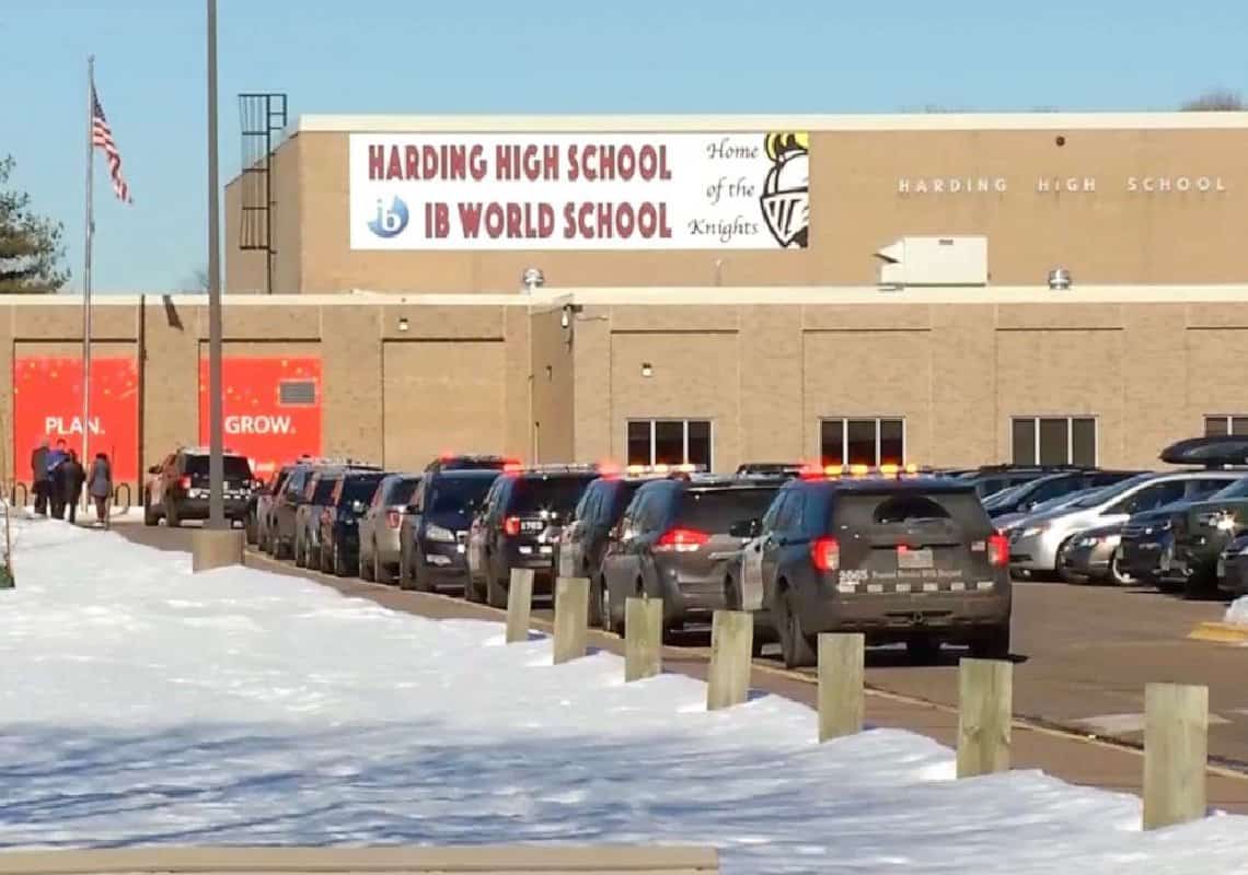 חשד לרצח בתיכון בלב ארה"ב: נער בן 15 נדקר למוות