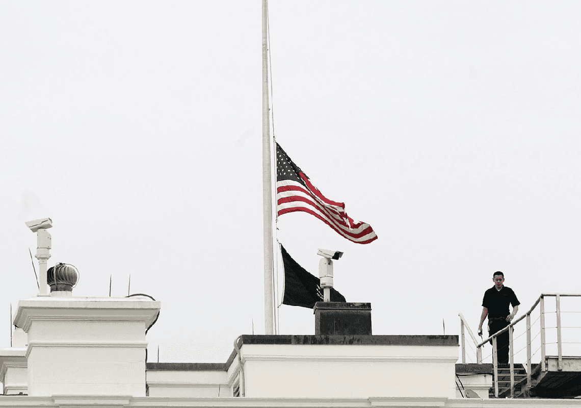 הטבח האכזרי בטקסס: חמישה ימי אבל בארה"ב | אצבע מאשימה כלפי הרפובליקנים: "המדינה שלנו משותקת"