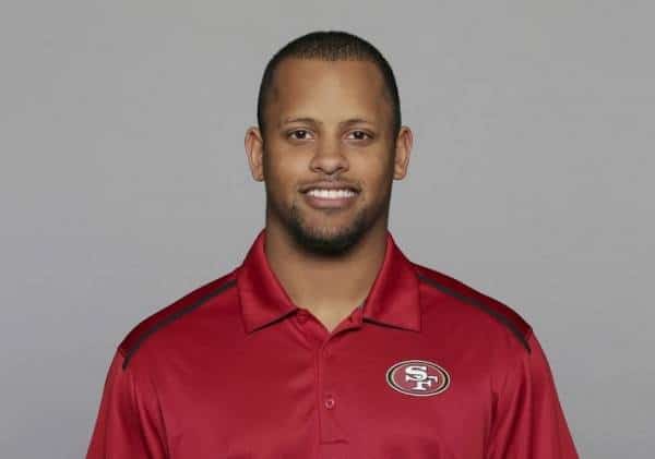 תאקל לפנתיאון: מאמן הפוטבול הציל את הכיתה מטבח