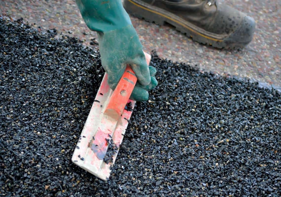 מחדל: קבלן הונה עשרות לקוחות בסכומי עתק, 'נהלי הקורונה' מונעים את העמדתו לדין