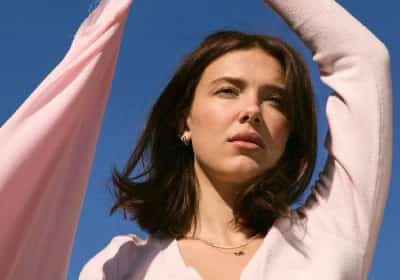 מילי בובי בראון משיקה קו אופנה חדש - בשיתוף פעולה ישראלי