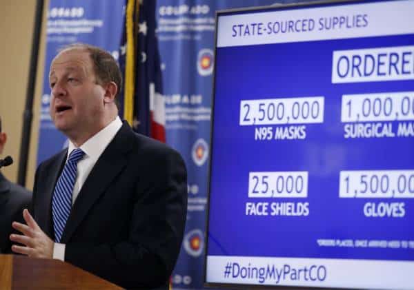 צפו: מושל יהודי שאיבד קרובי משפחה בשואה מתמודד עם השוואה לנאציזם