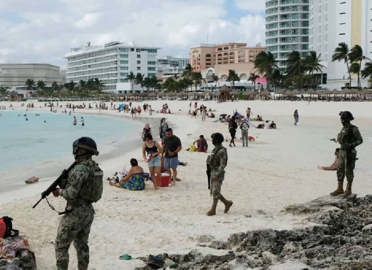 מכסיקו: המלחמה ברחובות נמשכת - תיירים מפוחדים וגביע העולם בסכנה
